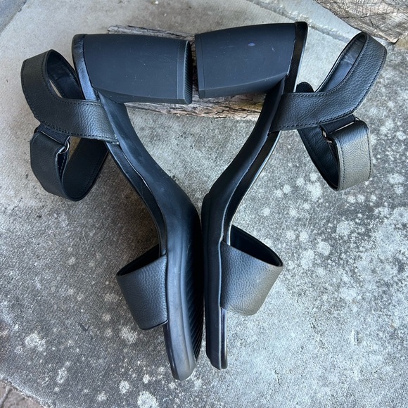 Naturalizer Black Block Heel dress Sandals comfort lightweight Sz-10 Wide. T - Picture 3 of 15